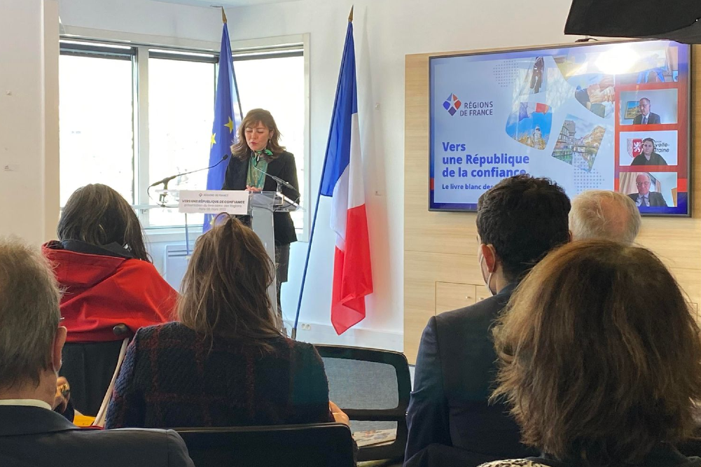 Présentation du livre blanc de la présidentielle 2022 de Régions de France par sa présidente Carole Delga, le 8 mars 2022.