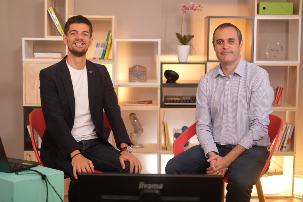 Le 1er juin, 2022, Pierre Monclos, DRH et expert en digital learning chez Unow, et Guillaume Coppin, dirigeant-fondateur de la société XOS.