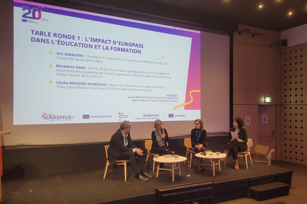 La première table ronde lors de la journée consacrée aux 20 ans d'Europass, le 3 mars 2025.