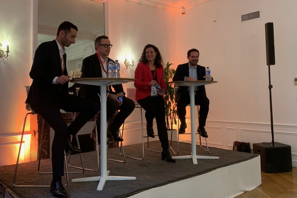 Débat "Transformation des métiers de l’audit et de la comptabilité : digitalisation et nouvelles compétences", organisé lors de la soirée de recrutement par Dogfinance à Paris, le 14 octobre 2025.