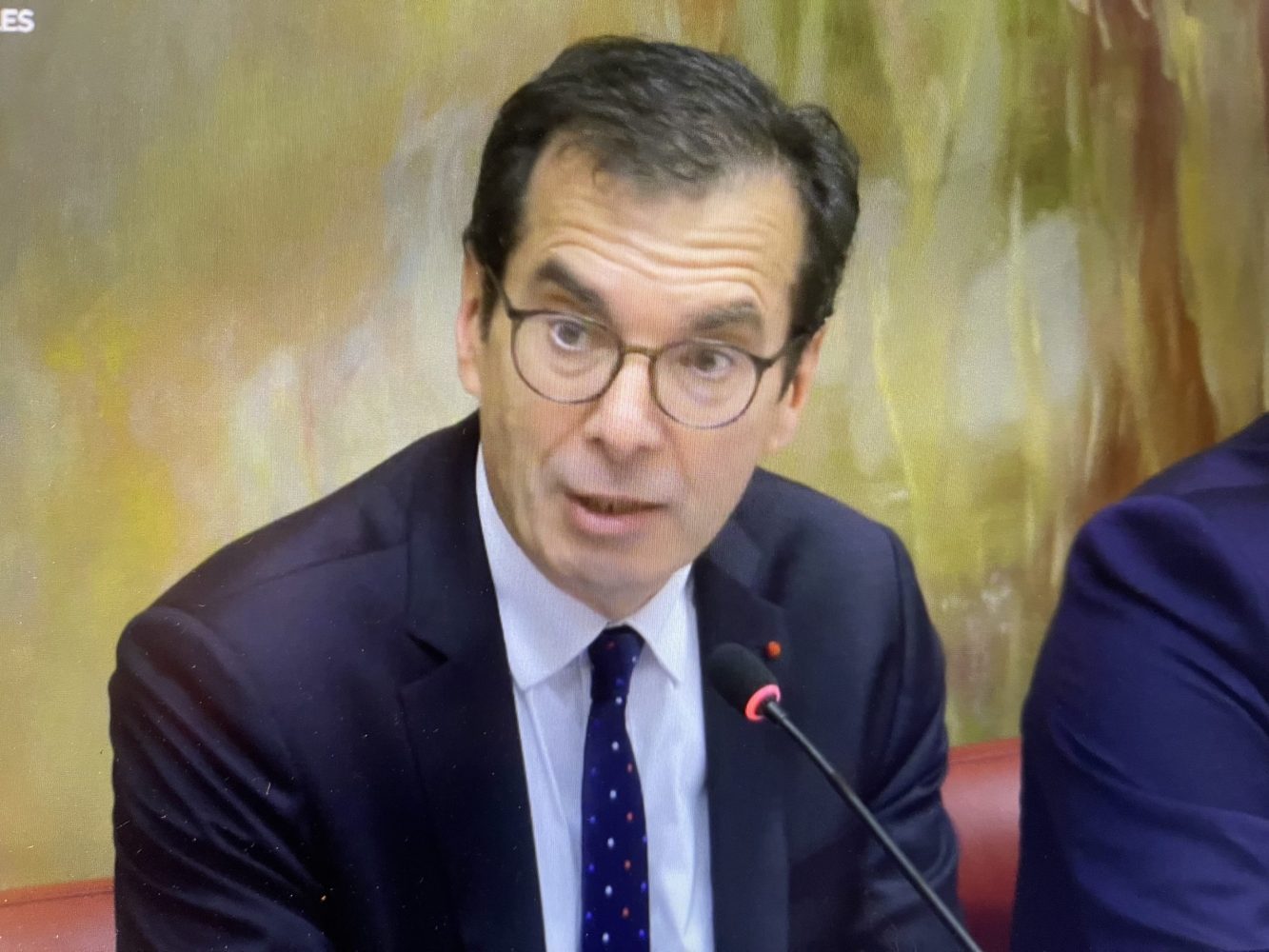 Jean-Pierre Farandou, ministre du Travail et des Solidarités, devant la commission des affaires sociales du Sénat, le 28 octobre 2025.