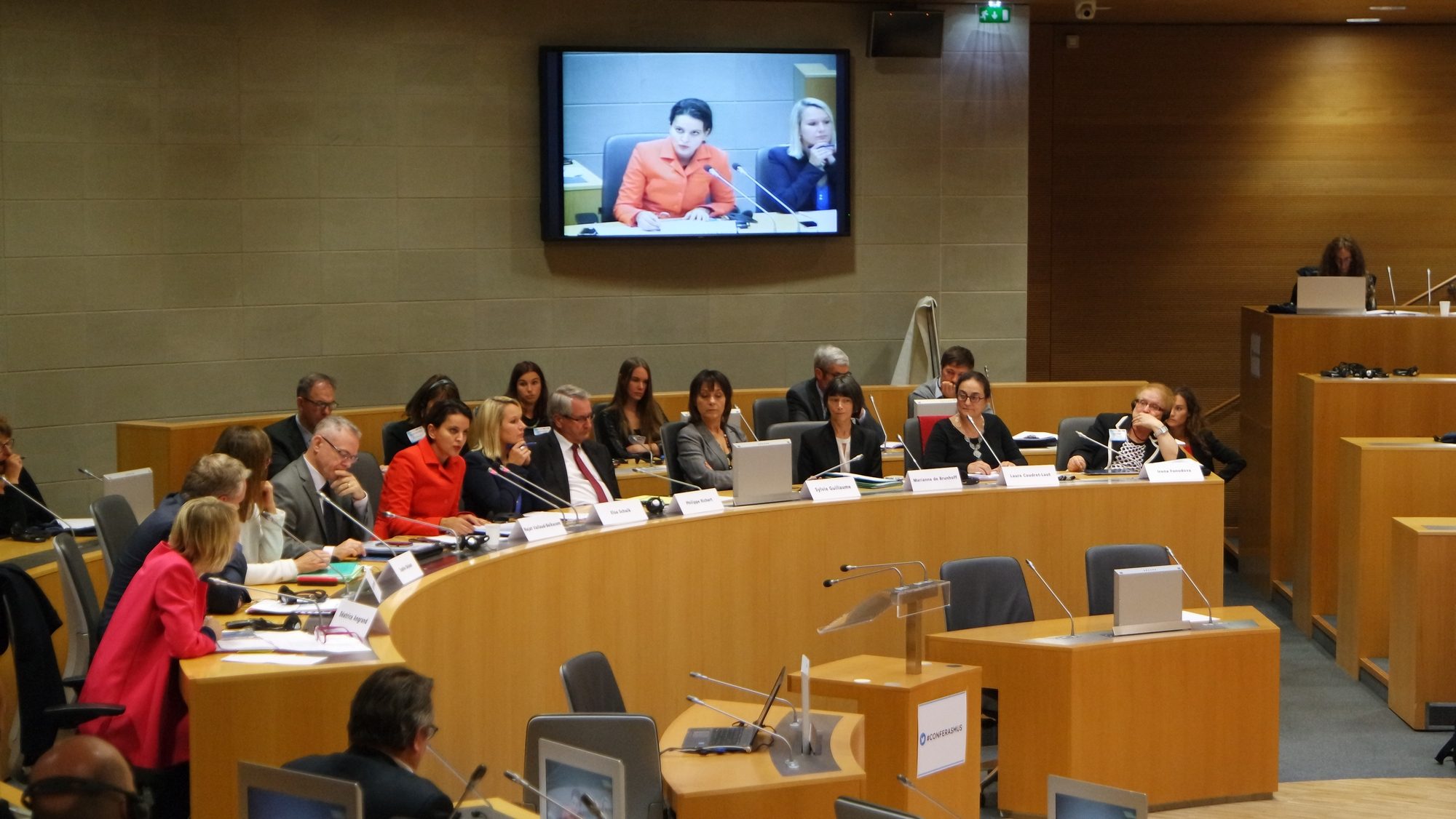 Najat Vallaud-Belkacem dans l’hémicycle du Conseil régional de Grand Est le 10 octobre 2016
