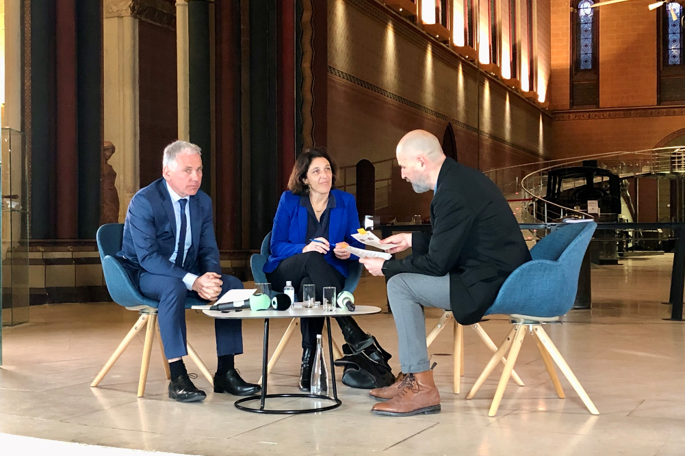 Grand oral des candidats au Cnam - Catherine Fabre, députée de Gironde, et maître de conférences en gestion des ressources humaines ; et Jean-Claude Bellanger, secrétaire général ·des Compagnons du Devoir et du Tour de France.