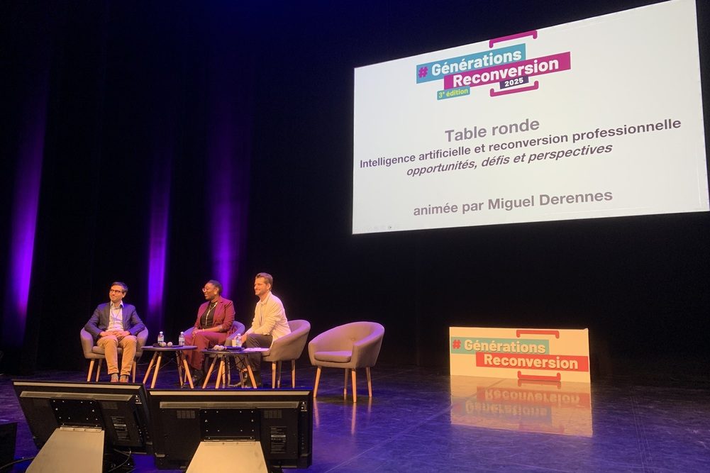 Table ronde "Intelligence artificielle" au salon Génération reconversion, à Paris le 26 septembre 2025.